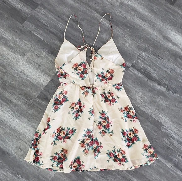 Beige Floral 1AM Babydoll Flowy Mini - Picture 2 of 4